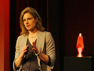 Giáo sư - Người đẹp và Không gian chiều thứ 5