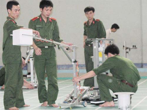 Khởi tranh mùa Robocon
