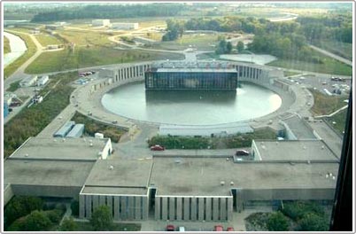 Từ lò hạt nhân tự nhiên đến vũ trụ song hành!