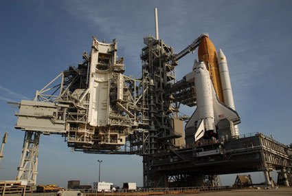 Tàu Discovery vào bệ phóng