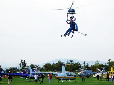 Chiếc máy bay nhỏ nhất thế giới trở về... nguồn cội