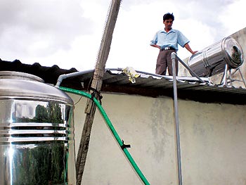 Nhà sáng chế <i>“chân đất”</i> ở Kon Tum