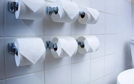 Giấy vệ sinh đáng sợ hơn ôtô