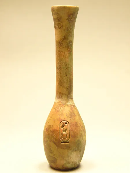 Mùi nước hoa của nữ pharaoh quyền lực