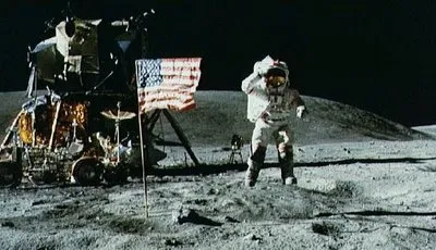 NASA đưa người lên Mặt trăng ở Hollywood?
