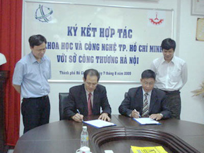 Kí kết đẩy mạnh hoạt động tiết kiệm năng lượng