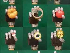 Lần đầu tiên chế tạo bàn tay robot có cảm giác