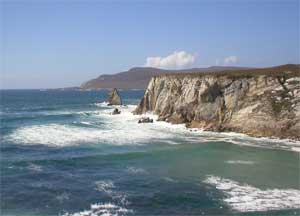 Bí ẩn về tường vây dưới đáy biển