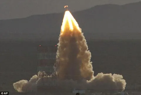 NASA thử nghiệm khoang thoát hiểm trên tàu vũ trụ