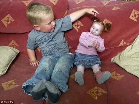 Bé gái nhỏ nhất thế giới