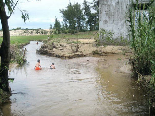 Lũ cát ở Quảng Bình