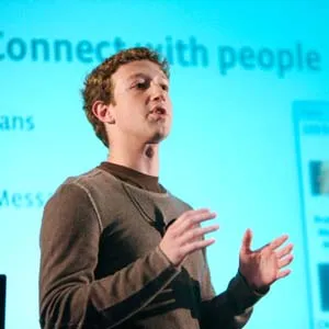 Trang mạng của ông chủ Facebook bị hack