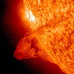 "Rắn khổng lồ" trên vũ trụ