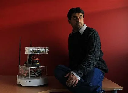 Người "đẻ" ra robot