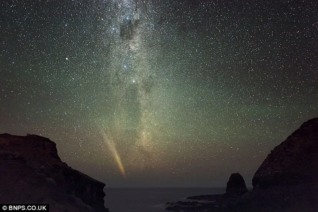 Hình ảnh sao chổi Comet Lovejoy ở khắp nơi trên thế giới