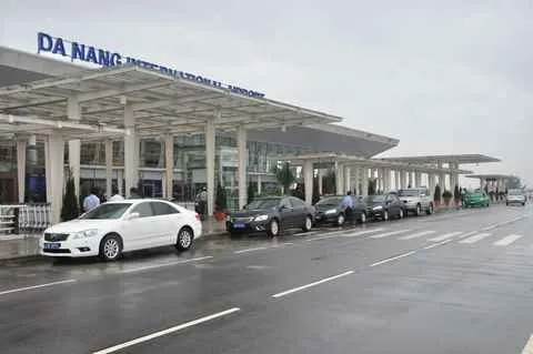 Bãi đỗ ô tô dùng năng lượng mặt trời