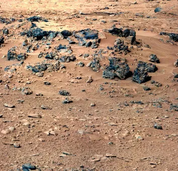 Robot Curiosity phân tích cát trên sao Hỏa