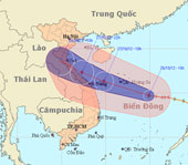 Đêm mai bão Sơn Tinh đổ bộ vào miền Trung