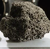 Đá mặt trăng "trốn" trong kho