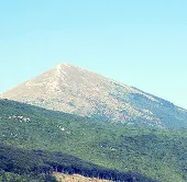 Tín đồ tận thế hướng về núi thần bí tại Serbia