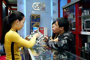 Nhiều loại linh kiện máy tính bất ngờ giảm giá