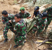 11 người chết vì lở đất liên tiếp tại Indonesia