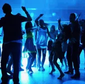 Đàn ông khiêu vũ cũng tiết lộ năng lực giới tính