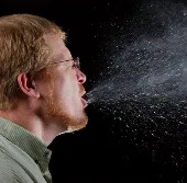 Virus cúm có thể "nhảy" xa tới 2 mét