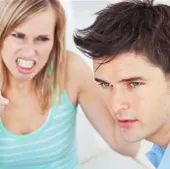 Tại sao đàn ông khó đọc cảm xúc hơn phụ nữ?