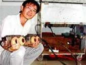 Chàng kỹ sư xây dựng và con robot "thám hiểm" cống ngầm