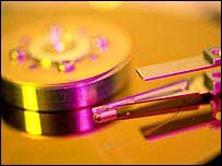 Tiến bộ mới trong công nghệ lưu trữ ba chiều