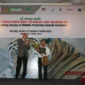 Trao giải cống hiến bảo vệ động vật hoang dã 2013
