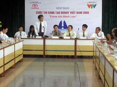 2007: VN đăng cai tổ chức cuộc thi Sáng tạo Robocon