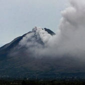 Núi lửa phun trào ở Indonesia, 6000 người sơ tán