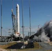Tàu Cygnus hoãn "cập bến" ISS do lỗi định vị