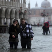 Dùng vệ tinh theo dõi độ lún của Venice