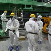 Công tác khử xạ quanh Nhà máy Fukushima chậm ba năm