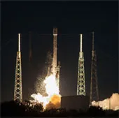 5 chuyến bay vũ trụ kỳ công nhất năm 20135. Phi hành gia Chris Hadfield “mang” không gian xuống Trái đất