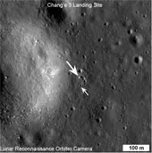 NASA chụp hình thiết bị tự hành Thỏ Ngọc trên mặt trăng
