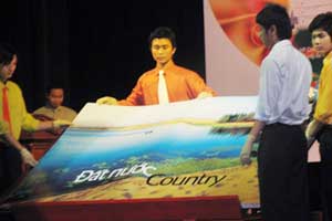 HP công bố dòng máy in khổ to và cuốn sách lớn nhất VN