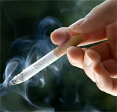 Người hút thuốc lá sợ dung nhan xấu