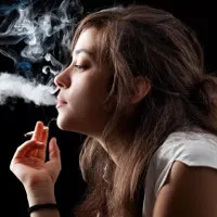 Hút thuốc phá hủy ngoại hình của bạn như thế nào