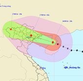 Bão Kalmaegi vượt qua đảo Hải Nam, tiến vào vùng biển vịnh Bắc Bộ