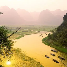 Những hang động "made in Vietnam" đẹp không kém hang Sơn Đoòng
