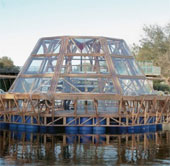 Nhà kính nổi cung cấp lương thực và nước sạch