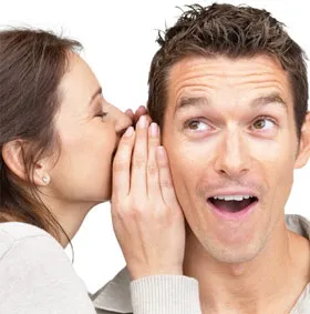 Nguyên nhân khiến nam giới "kích thích" khi nghe giọng phái yếu