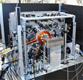 Nhật chế tạo cặp đồng hồ chính xác nhất thế giới