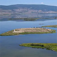 Por-Bazhyn - Pháo đài bí ẩn trên hòn đảo xa xôi ở Siberia