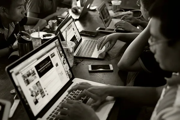 Đọc báo trực tiếp từ News Feed của Facebook