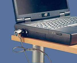 Thông tin mật dễ bị rò rỉ qua máy tính xách tay